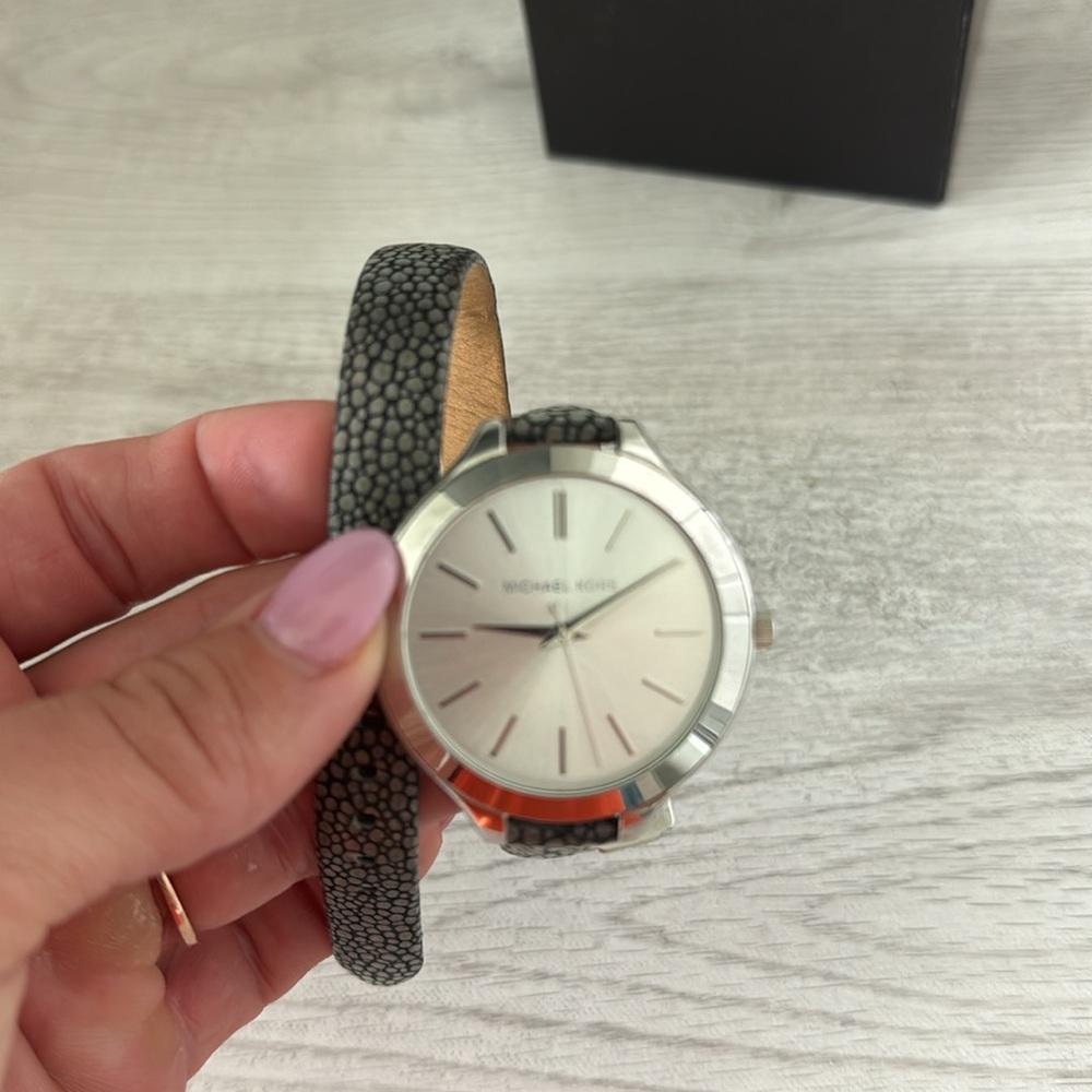 Michael Kors Leather Wrap Bracelet Watch - Picture 3 of 6